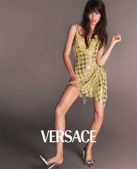 Versace muse